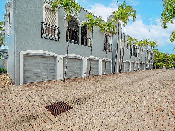 4th image of 4619 Poinciana Street #4A