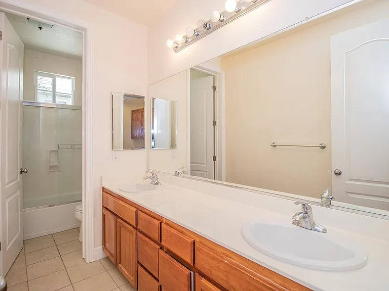 6239 Newhaven Ln — Photo 52
