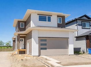 60 E Emmett Cres, Red Deer, AB T4P 3G7