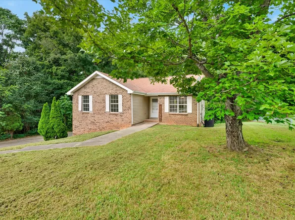 1315 Hand Dr, Clarksville, TN 37042