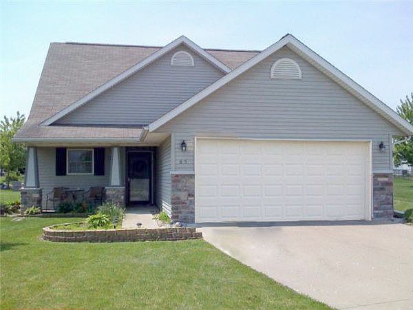 1st image of 65 Hawthorne Pl