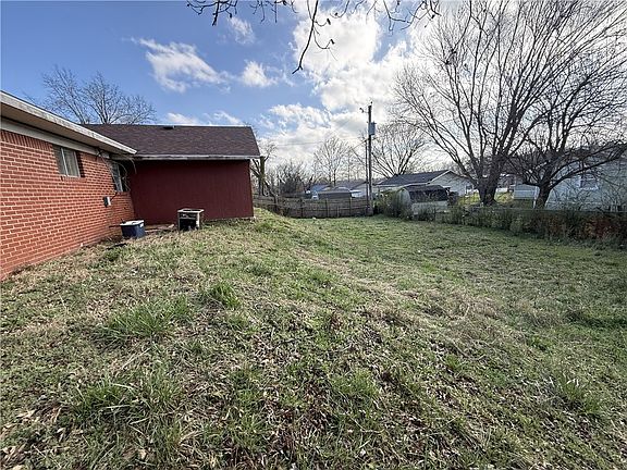 3rd image of 1077 Eubanks St