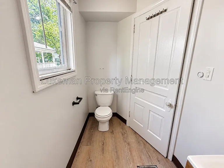 617 Forest St #1 — Photo 7