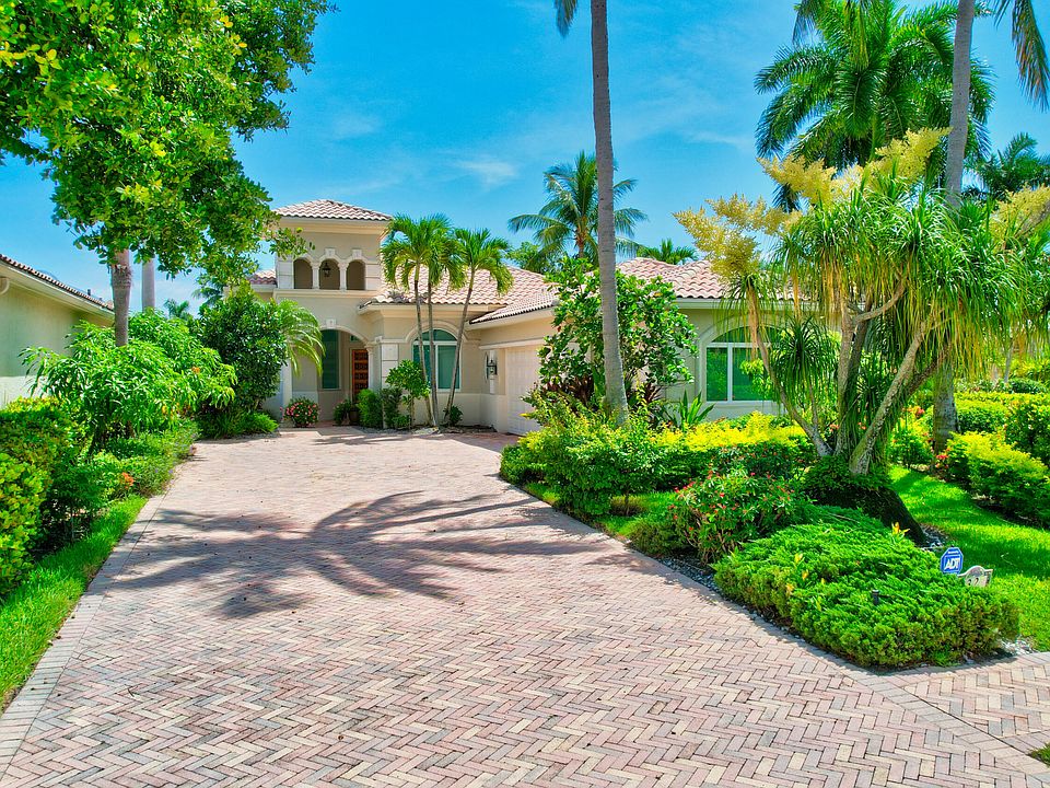 1st image of 32 Island Dr