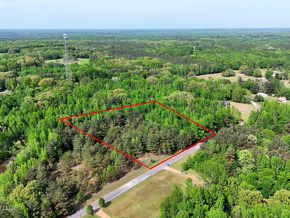 1st image of 300 Beechwood Dr