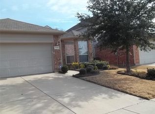 1145 Fairweather Dr, Fort Worth, TX 76120