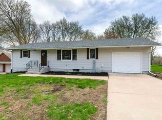 227 N 1st St, Long Grove, IA