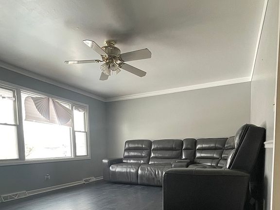 4th image of 690 Renee Dr