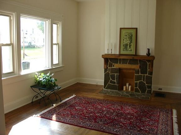 1st Flr Living Room