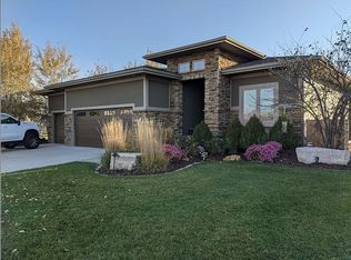 2761 NW 167th Ct, Clive, IA 50325