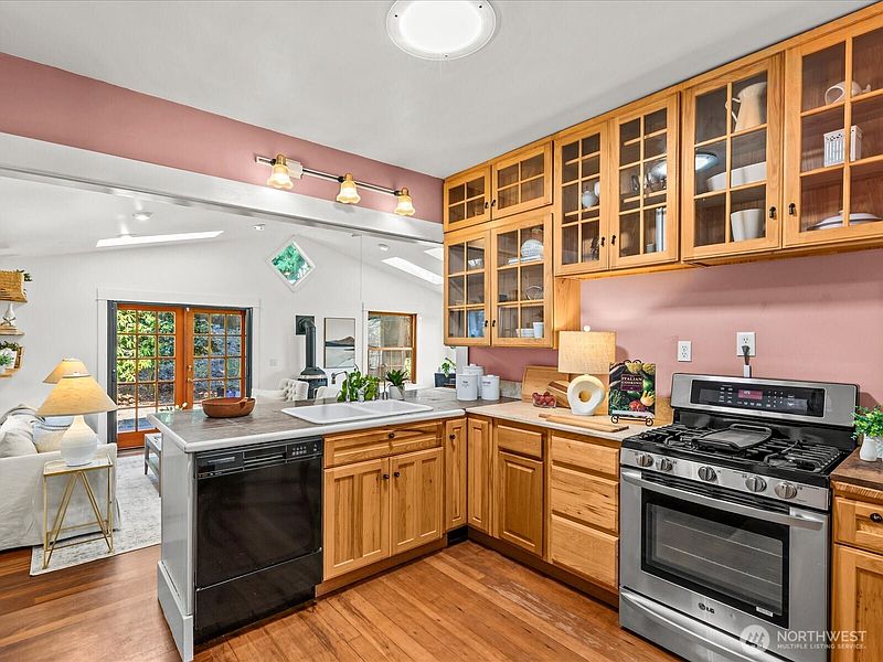 5th image of 5024 29th Avenue S