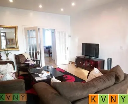 Rented by KVNY Soho | media 94