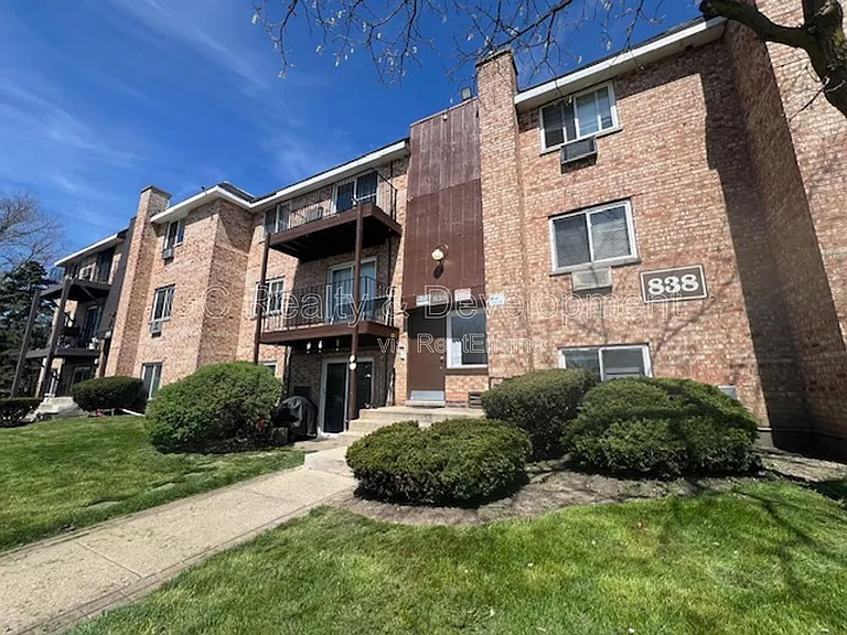 838 W College Blvd #201 — Photo 1