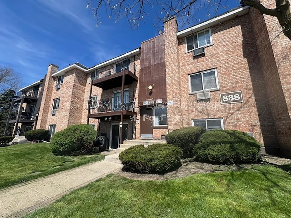 838 W College Blvd #302