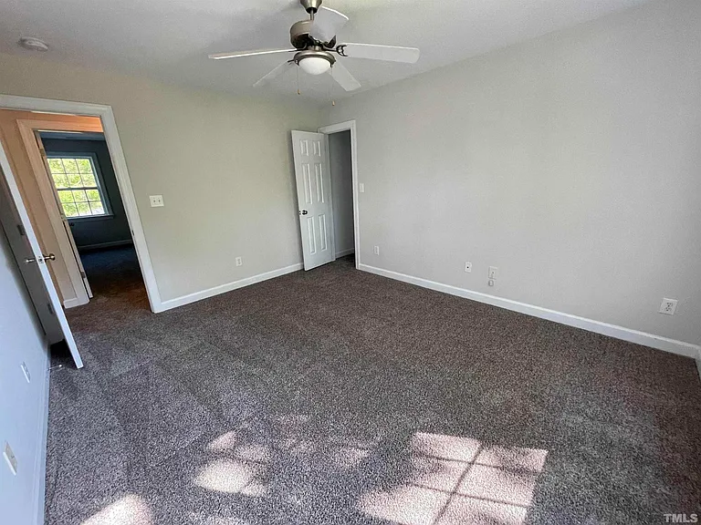 112 Worthington Ct — Photo 36