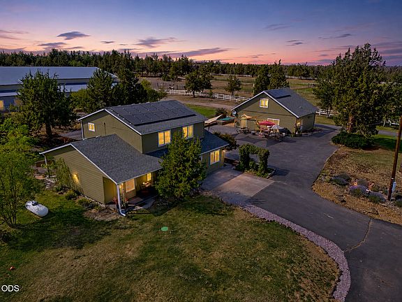 5th image of 23525 Bear Creek Rd