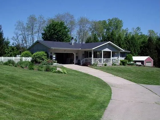 4997 W 150 N photo 1