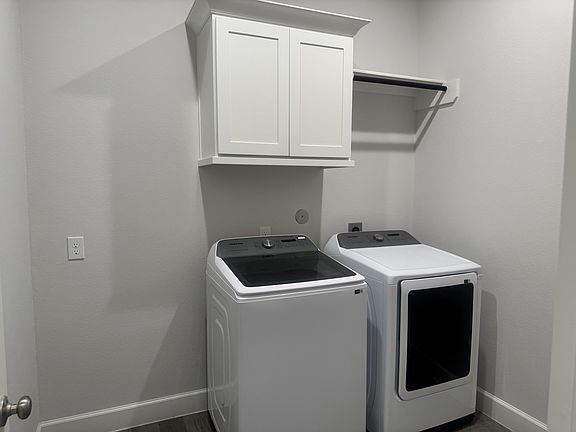 5th image of 1906 Longcroft Ln