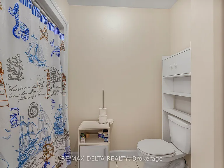 786 Lawrence St — Photo 11