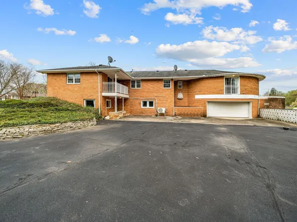 1517 Rosemary Ln, South Bend, IN 46637