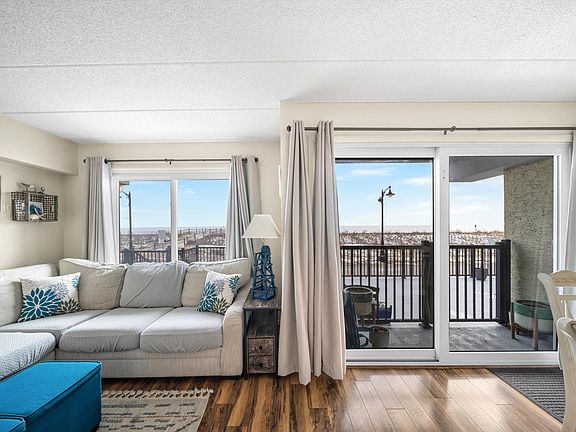 5th image of 4100 Boardwalk #1D
