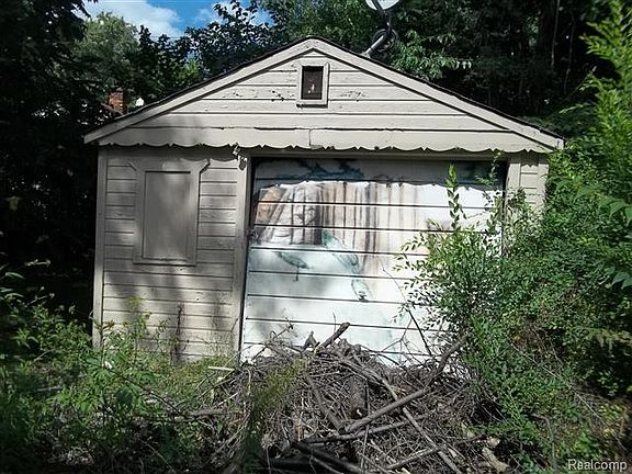 2nd image of 17742 Pembroke Ave