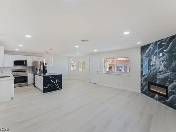 929 Sulphur Springs Ln Unit 202, Las Vegas, NV 89128
