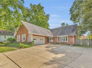 236 E 5th Ave, Berea, OH 44017
