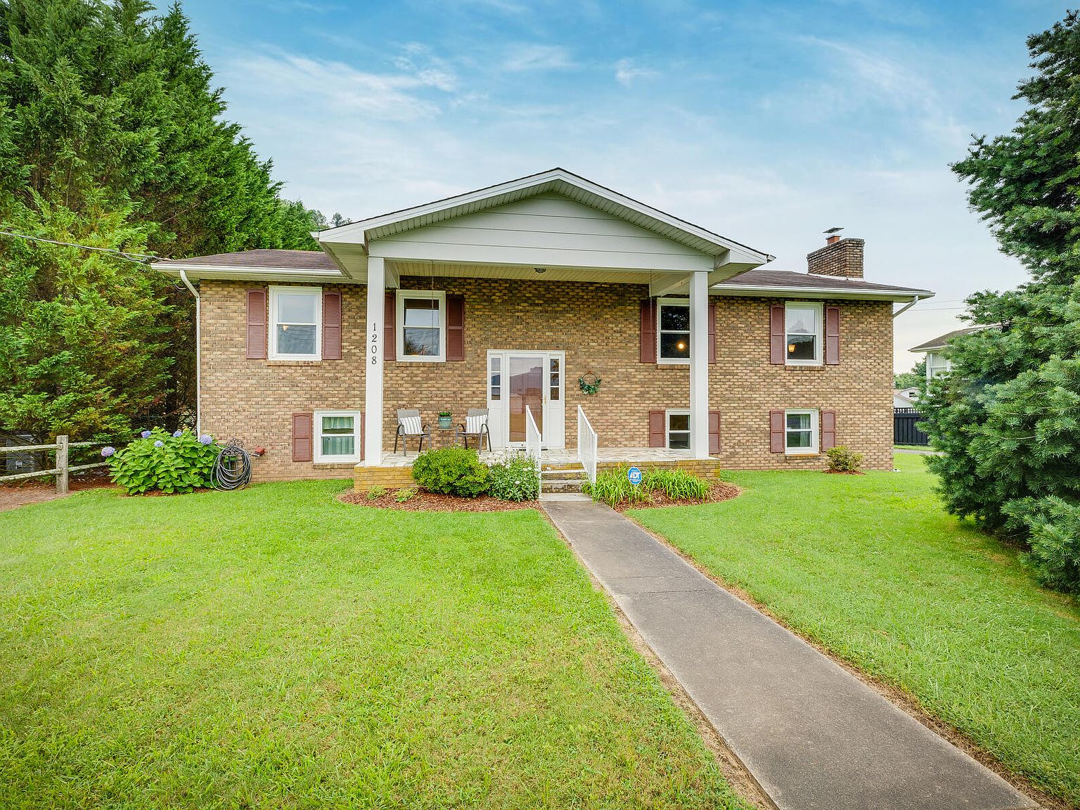 1208 Erie Ln, Elizabethton, TN 37643 MLS 9956346 Zillow