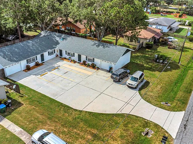 2780 Cypress Dr #B — Photo 2