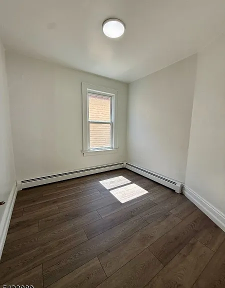 123 Clark Pl — Photo 9