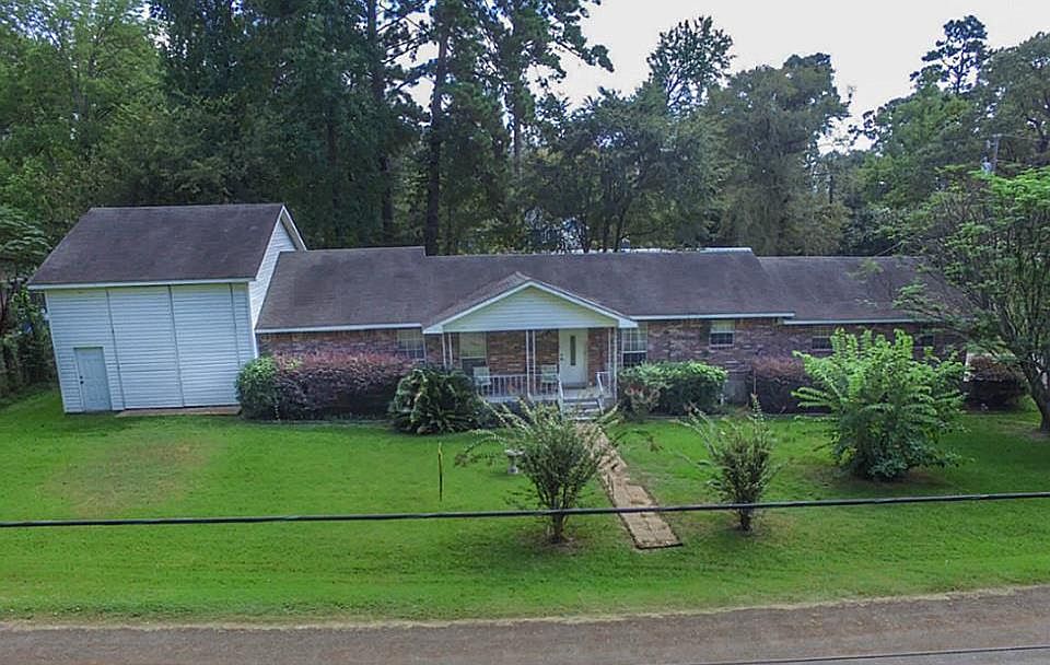 1st image of 141 Lakeview Dr