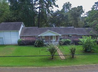 141 Lakeview Dr, Onalaska, TX 77360