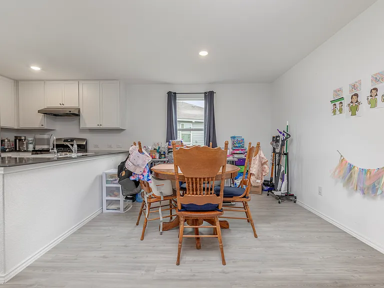 726 Tulsa Trl — Photo 8