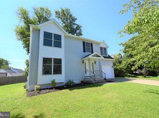 1209 Pine Ridge Ln, Baltimore, MD 21208