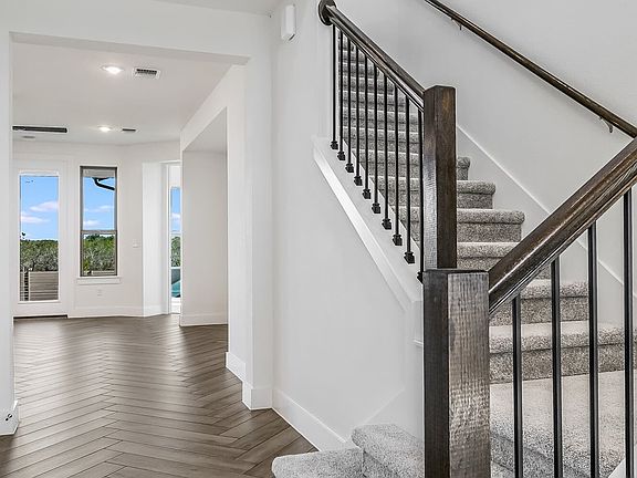 4th image of 9412 Hamadryas Dr
