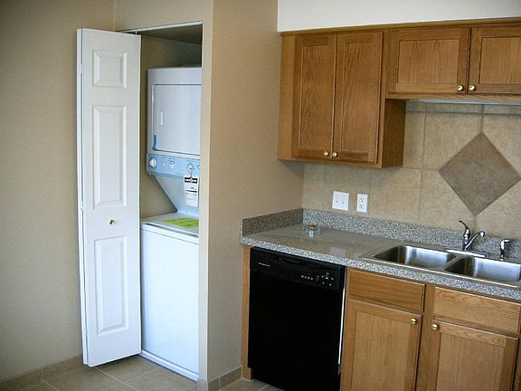 Washer/Dryer in Kitchen