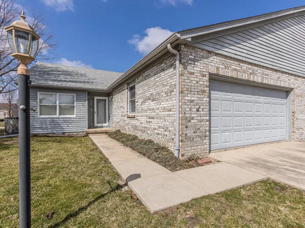 1303 Quail Run Dr #0, Savoy, IL 61874