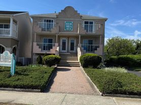 109 2nd Ave