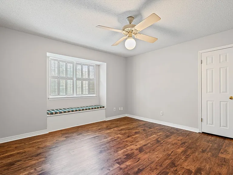 6637 Jackson Sq #B2 — Photo 15