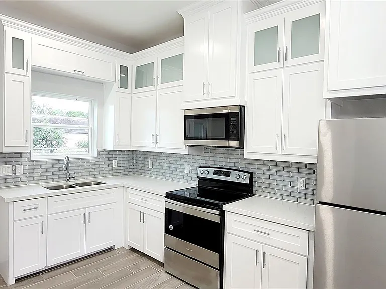 1502 Charles St #2 — Photo 4