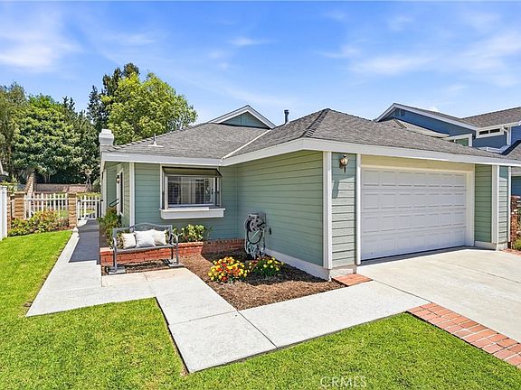 2nd image of 17 Jasmine Creek Ln