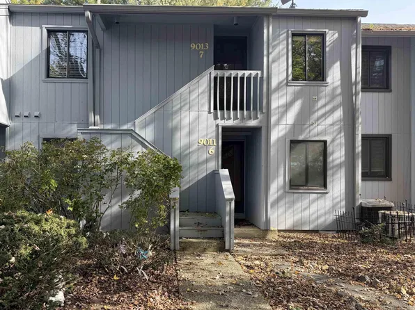 9013 S Pointe Ridge Ln, Bloomington, IN 47401