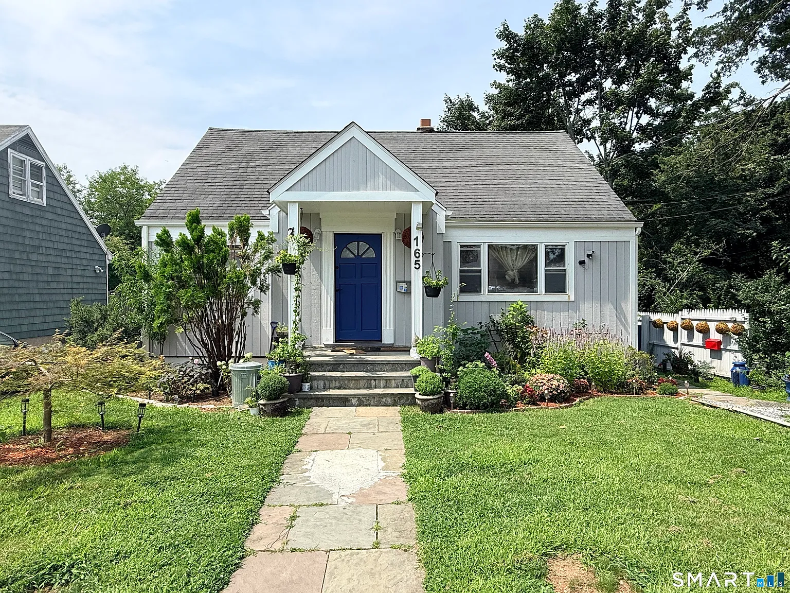 3 bed, 2.0 bath, 1401 sqft, $3,250 — Photo 1