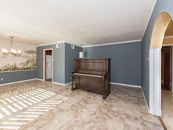4th image of 1612 Patton Dr