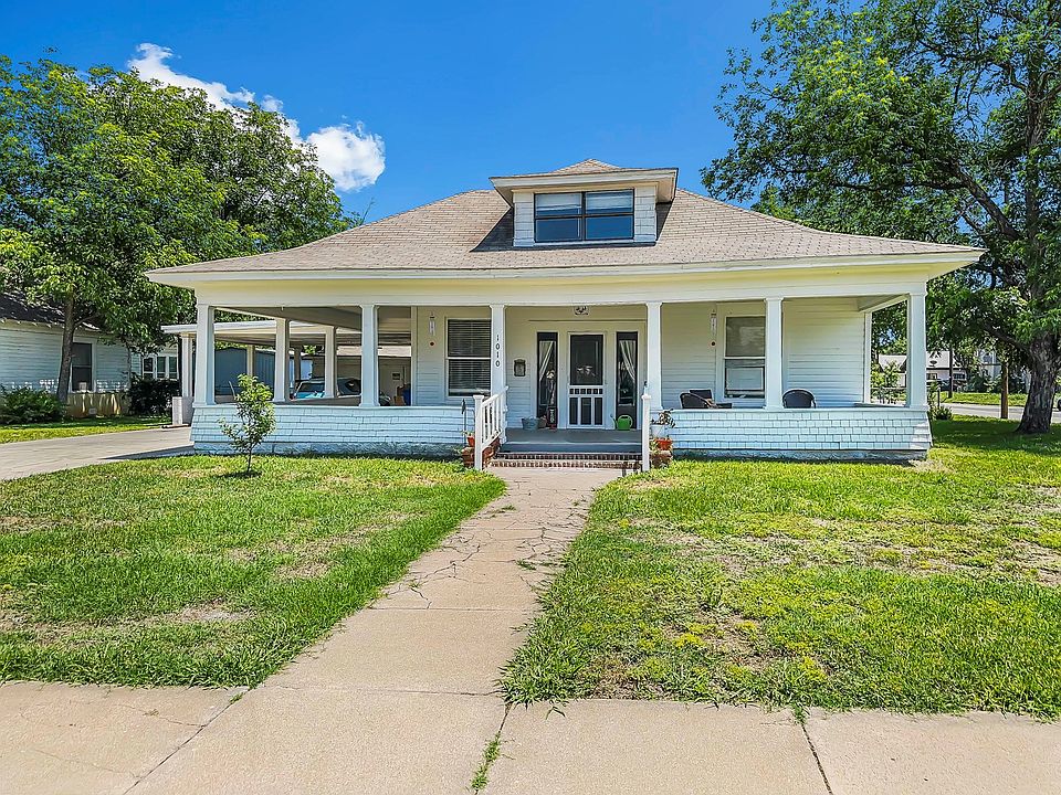 1st image of 1010 Avenue G