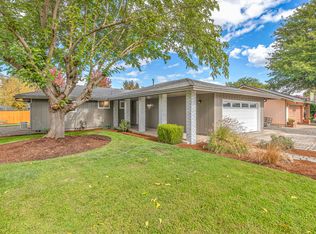 617 Hemlock Ave, Central Pt, OR 97502