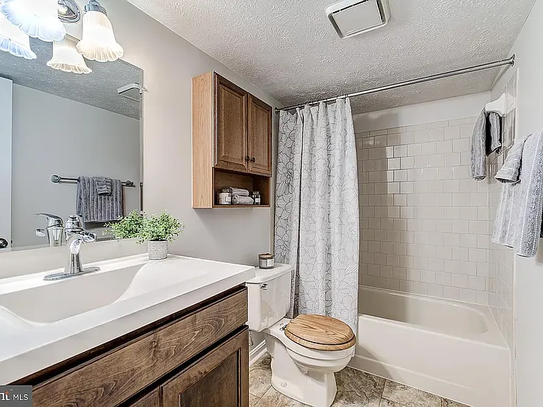 11134 Stonebrook Dr — Photo 10