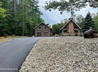 29 Zermatt Dr, Lake Luzerne, NY 12846