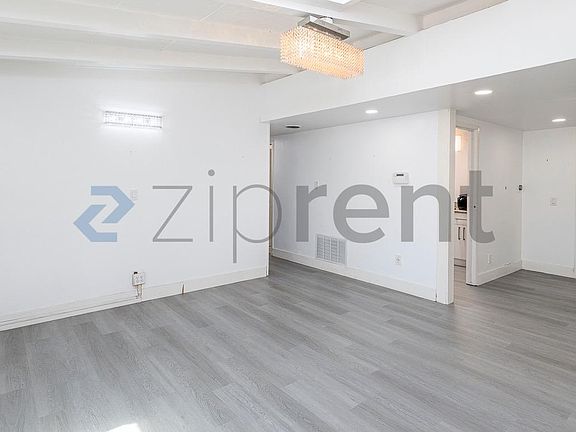 4th image of 2330 Olive Ave